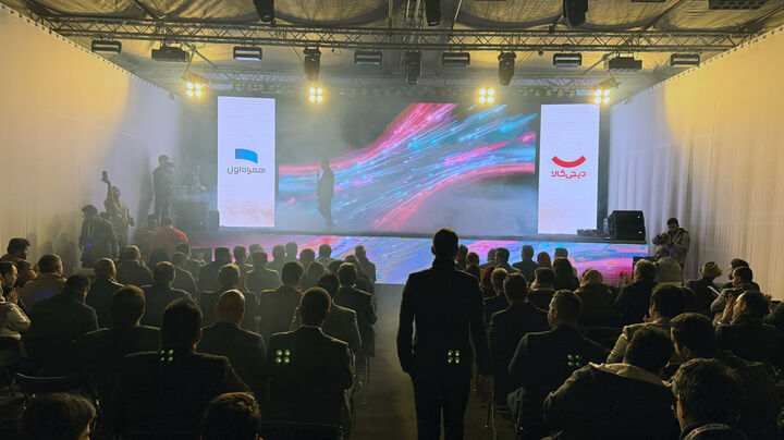 افتتاح نخستین فروشگاه مشترک همراه اول و دیجی‌کالا در قلب بازار دیجیتال تهران