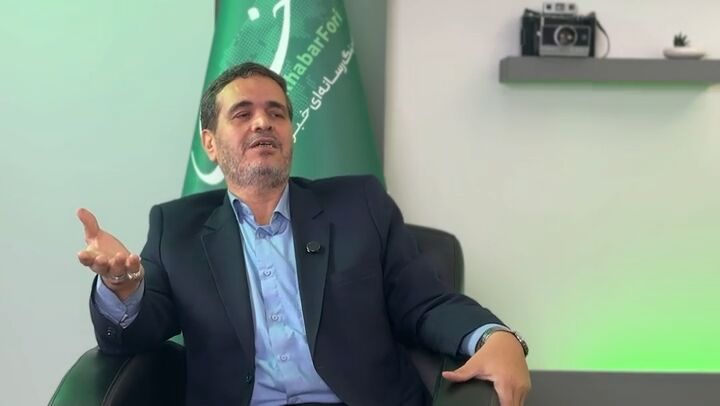 عنابستانی: آقای مدلل مافیاست؛ او هر کاری دلش می‌خواهد با مملکت می‌کند