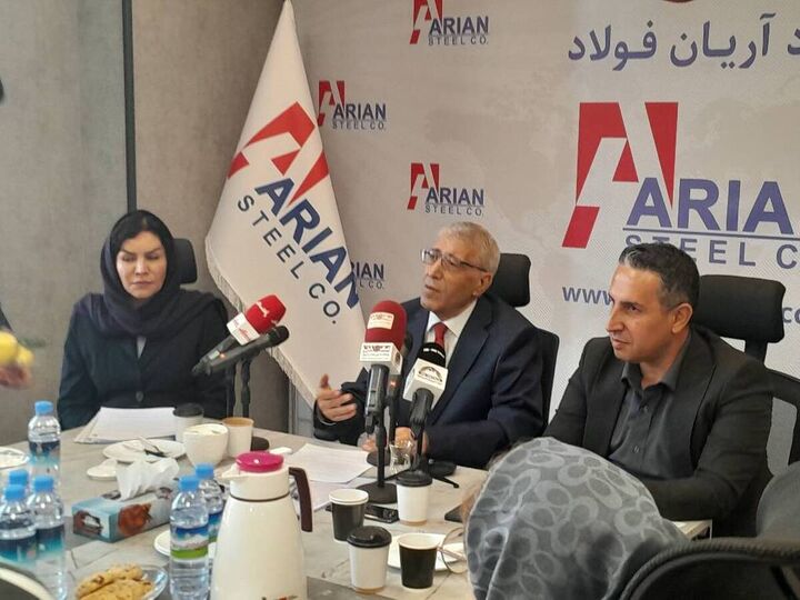 تعیین حداقل حقوق کارگران ۳۰۰ دلار در ماه شود| تولیدکننده از دولت نا امید است