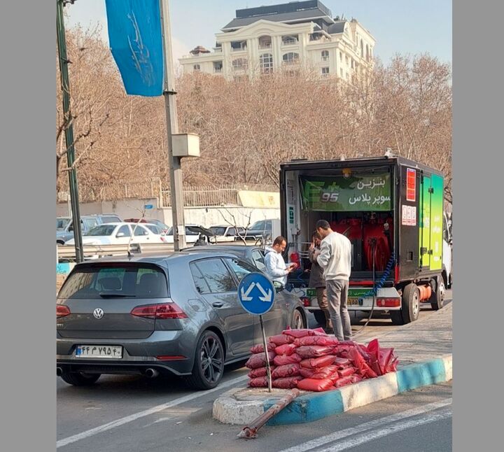اولین تصویر از فروش بنزین سوپر وارداتی در خیابان‌های تهران