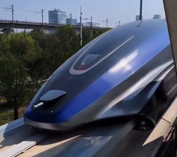 قطار مغناطیسی چین با سرعت ۶۰۰ کیلومتر در ساعت بالاخره حرکت کرد!