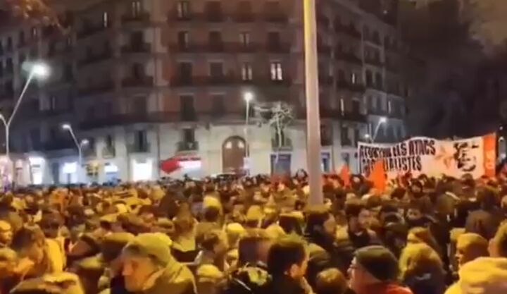 تظاهرات در بارسلونا اسپانیا علیه ربایش مادورو، رئیس‌جمهور ونزوئلا