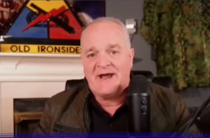 سرهنگ بازنشسته ارتش آمریکا: هیچکس در ایالات متحده به مردم ایران ذره‌ای اهمیت نمی‌دهد