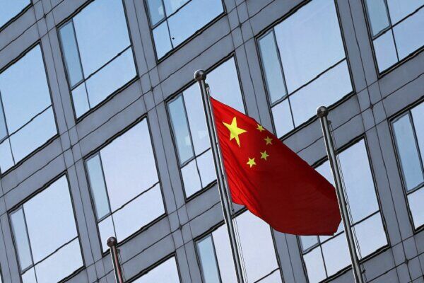 بریتانیا در خطر از دست دادن هزاران شغل به دلیل وابستگی به چین