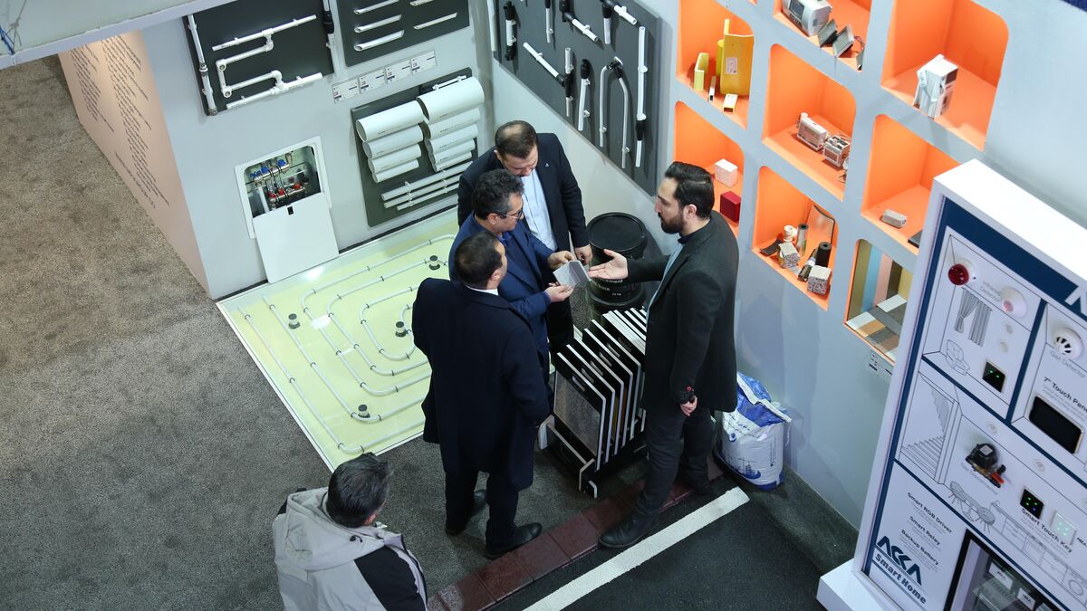 بازدید مدیران «ثمسکن» از نمایشگاه خانه نوآوری و فناوری ایران