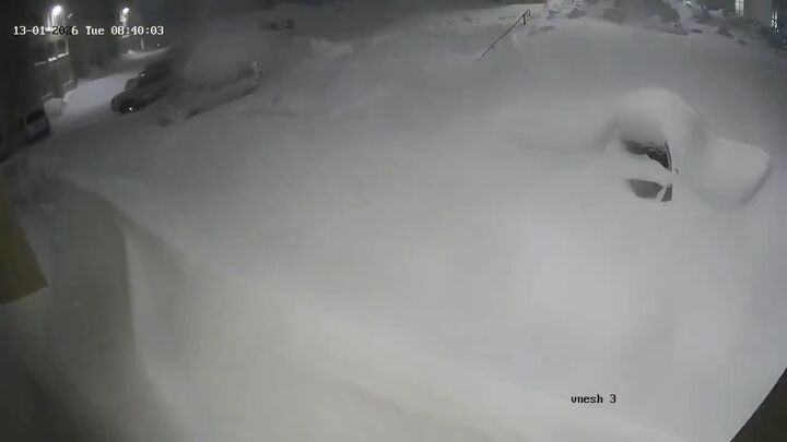 اینجا برف تمام نمی‌شود