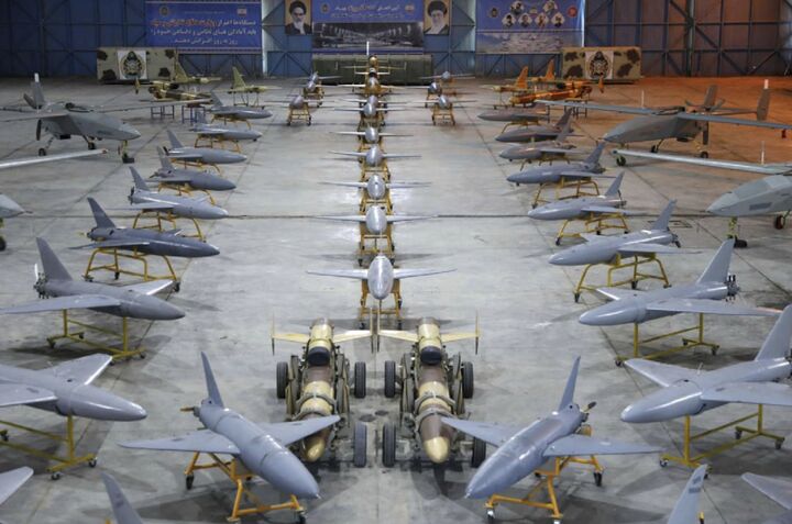 حمله پرتعداد پهپادهای ایرانی، تهدیدی جدی برای ناو هواپیمابر آمریکا