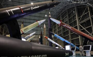 رسانه انگلیسی: این موشک ایران می‌تواند ناو هواپیمابر بزند