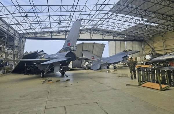 آسیب طوفان به جنگنده‌های آمریکایی