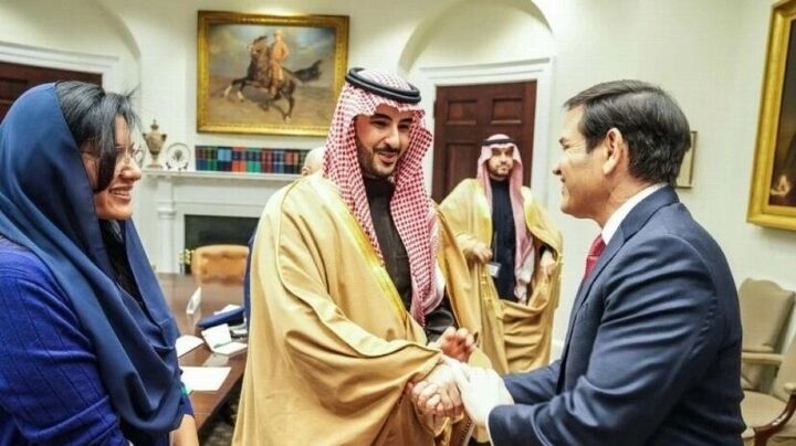 وزیر دفاع عربستان در واشنگتن با مقام‌های بلندپایه آمریکایی درمورد تحولات منطقه گفت وگو کرد