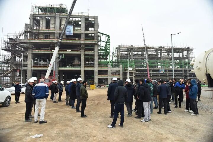 تشریح رویکردهای دانش‌بنیان، توسعه‌ای و مسئولیت اجتماعی پتروشیمی تبریز به دانشجویان دانشگاه