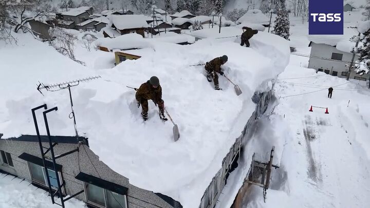 برف‌روبی در ژاپن ده‌ها کشته برجا گذاشت!