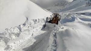 بارش ۲۰ سانتی‌متری برف در سپیدان