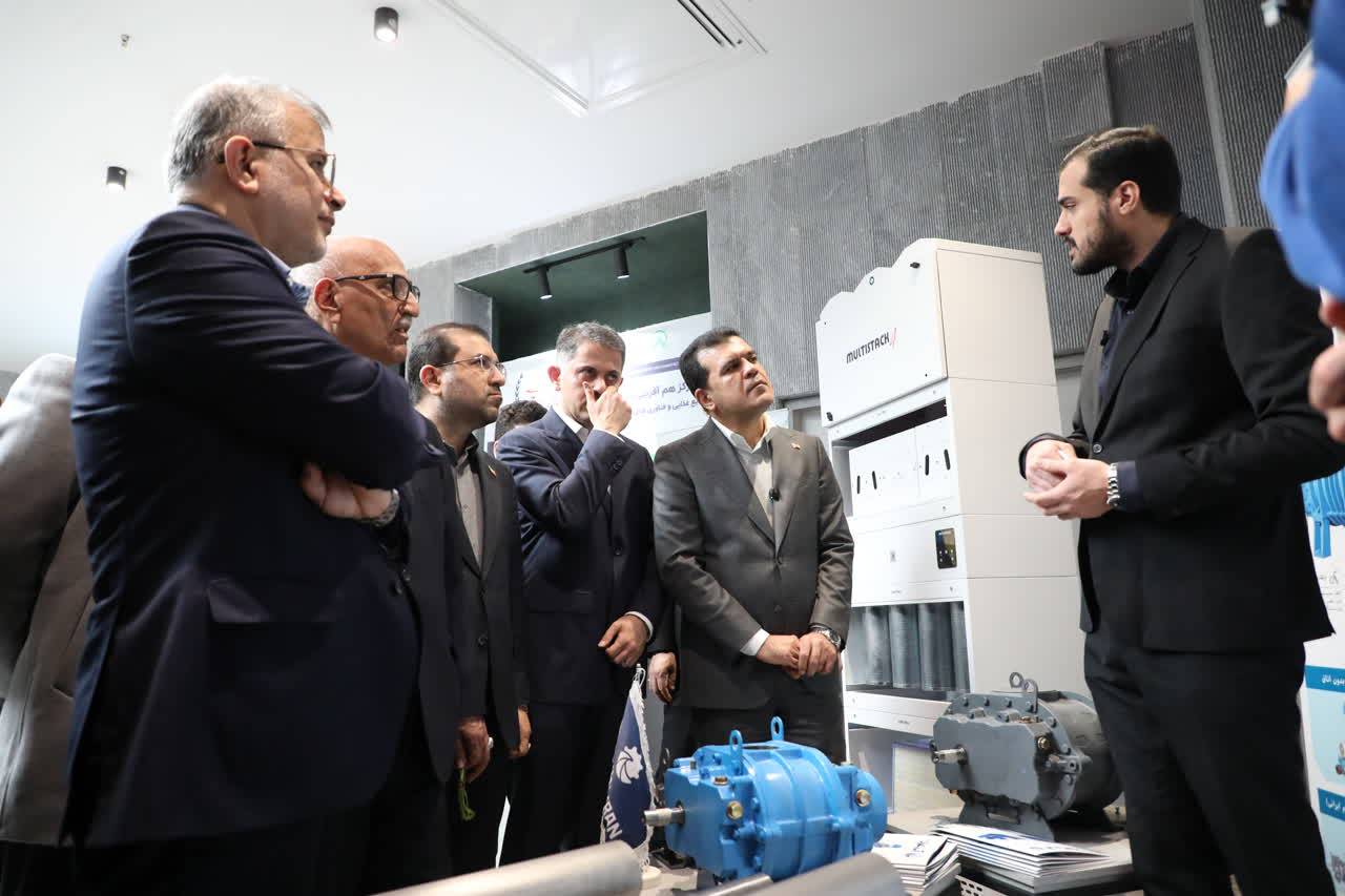 رونمایی از صندوق پژوهش و فناوری غیردولتی استان البرز با حضور معاون رئیسجمهور