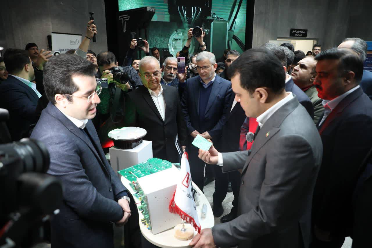 رونمایی از صندوق پژوهش و فناوری غیردولتی استان البرز با حضور معاون رئیسجمهور