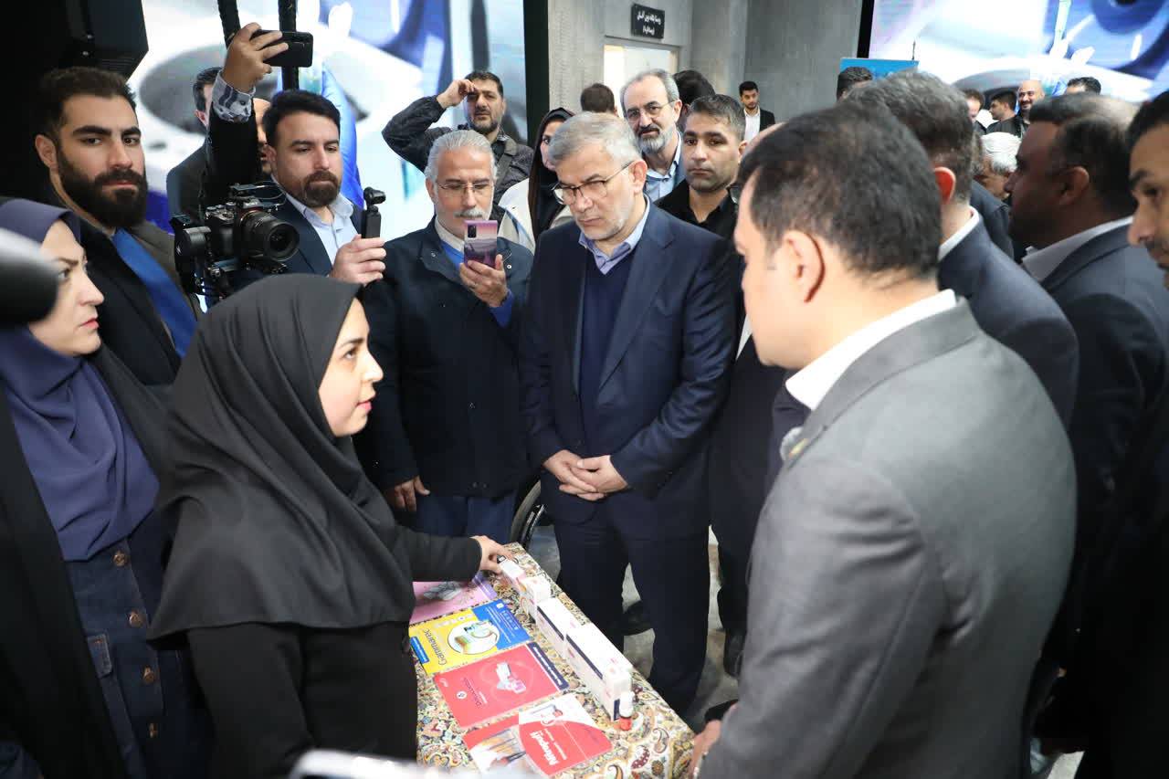 رونمایی از صندوق پژوهش و فناوری غیردولتی استان البرز با حضور معاون رئیس‌جمهور