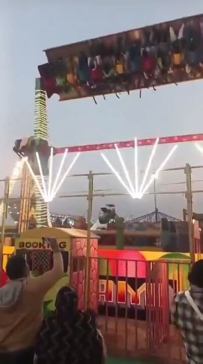 سقوط وسیلۀ بازی یک شهربازی در هند