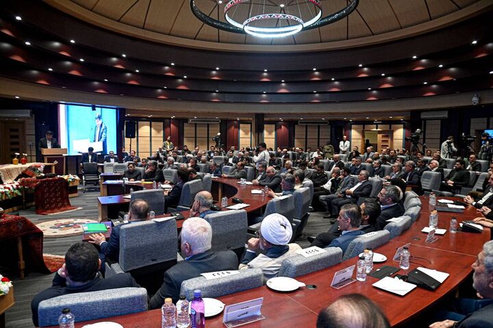 افتتاح ۹ پروژه نیروگاه خورشیدی در استان گلستان توسط رئیس‌جمهور