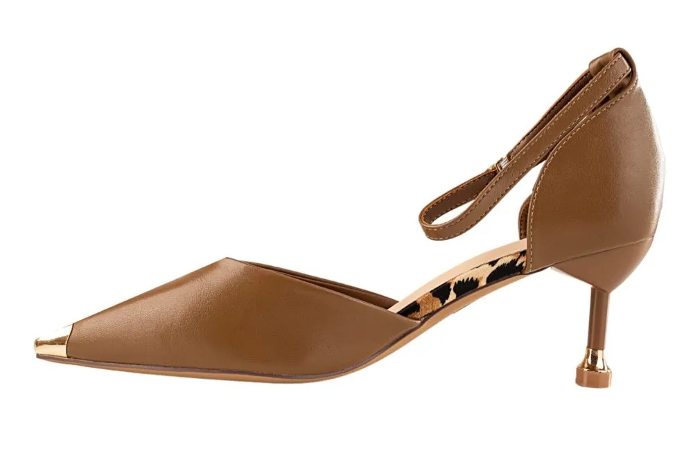 با کت و شلوار زنانه چه کفشی بپوشیم؟