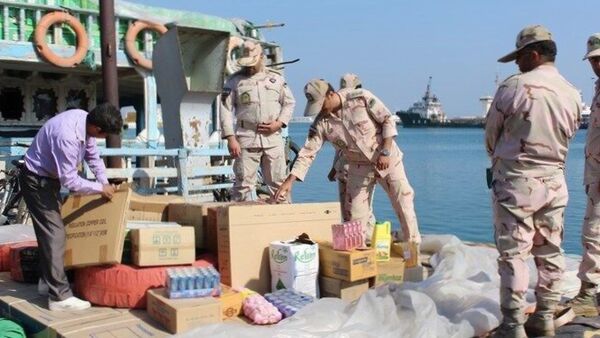 توقیف ۴ شناور متخلف در آب‌های جاسک