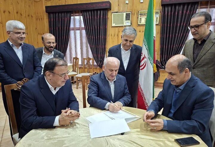 تفاهم‌نامه تردد خودروهای منطقه آزاد در شمال کشور امضا شد