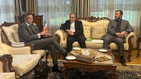 گروسی: با عراقچی گفت‌وگوهای عمیقی داشتم