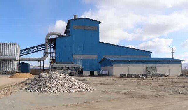 کارخانه فروآلیاژ ازنا بخشی از زنجیره تامین مواد اولیه داخلی را فراهم میکند