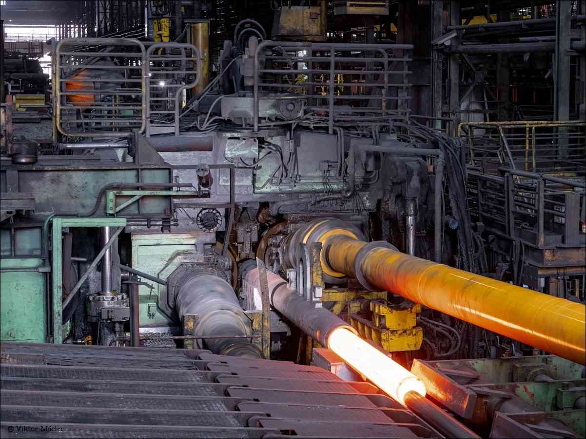 مقایسه لوله مانیسمان ایرانی و وارداتی؛ کدام یک ارزش خرید دارد؟