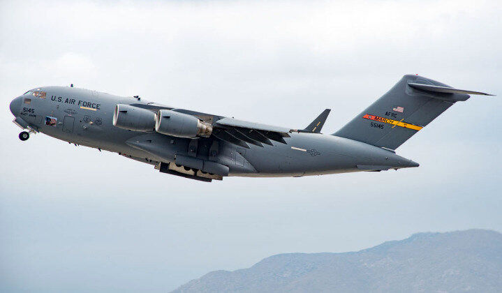 عملیاتی بی سابقه در آمریکا | «بمب ساعتی» در آسمان جابجا شد