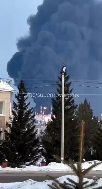 آتش‌سوزی گسترده در تاسیسات نفتی روسیه