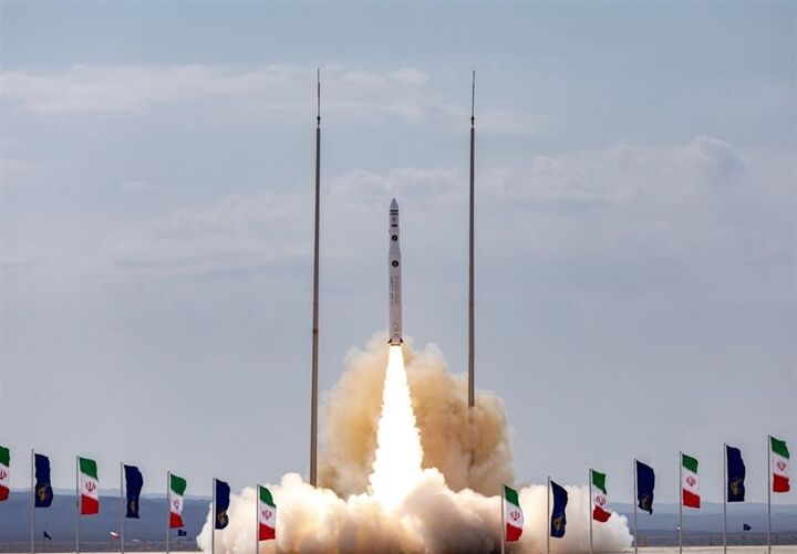 ایران در سال ۱۴۰۴ چند پرتاب فضایی داشت؟