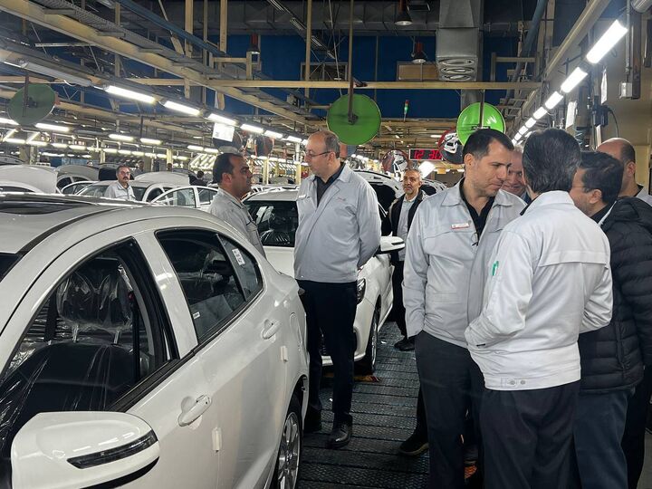 بازدید مدیرعامل گروه خودروسازی سایپا از خطوط تولید