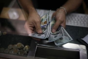 وال‌استریت‌ژورنال: ایران میلیاردها دلار را از طریق بانک‌های آمریکا جابجا می‌کند