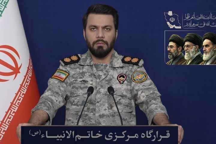 عقب‌نشینی ناو هواپیمابر جرالد فورد، پوشالی بودن قدرت مستکبران را ثابت کرد