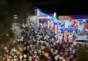 صف کیلومتری بنزین در هند