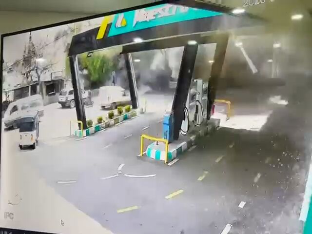لحظه بمباران شهر الهرمل در شرق لبنان