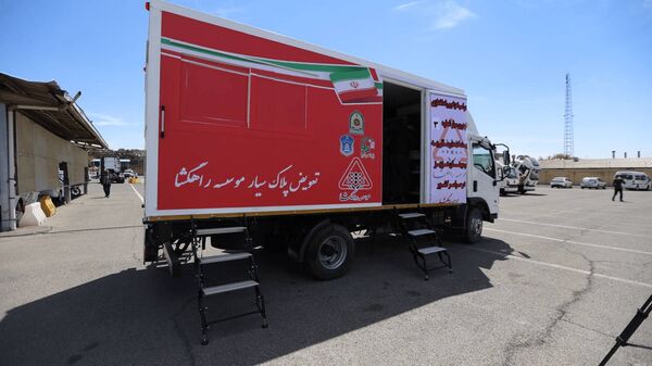 تعویض پلاک از درِ خانه؛ سومین مرکز سیار پلیس راه‌اندازی شد