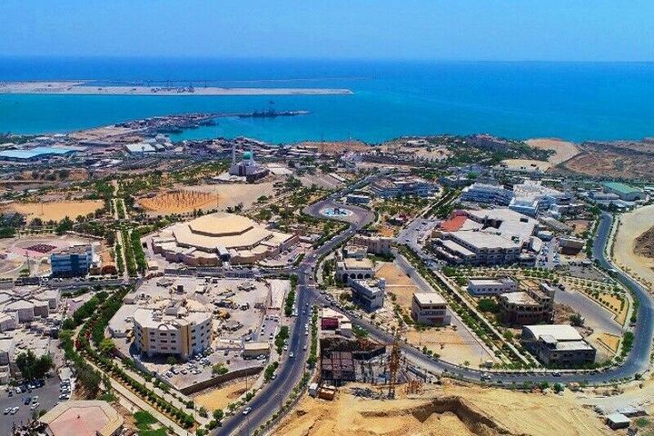 ورود بیش از ۶۲۰ هزار تن کالای اساسی به مناطق آزاد کشور