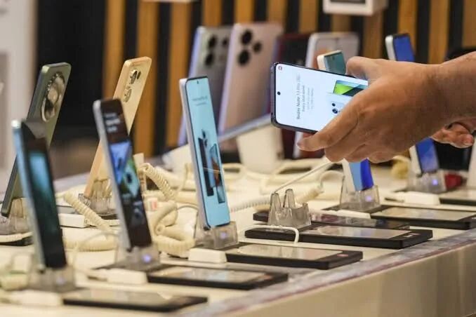 قیمت روز انواع تلفن همراه ۱۵ تیر ۱۴۰۵