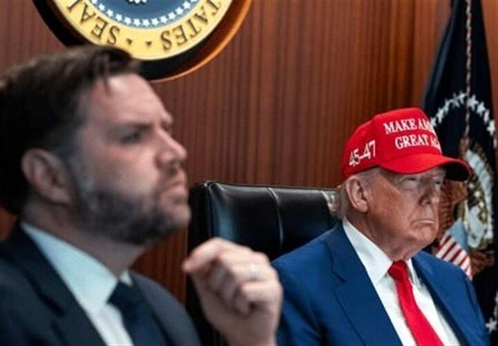 لحظه فرار ونس و ترامپ بعد از تیراندازی در مراسم شام