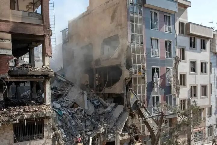 منابع مالی بازسازی خسارات جنگ به مردم مشخص شده است منابع مالی بازسازی خسارات جنگ به مردم مشخص شده است