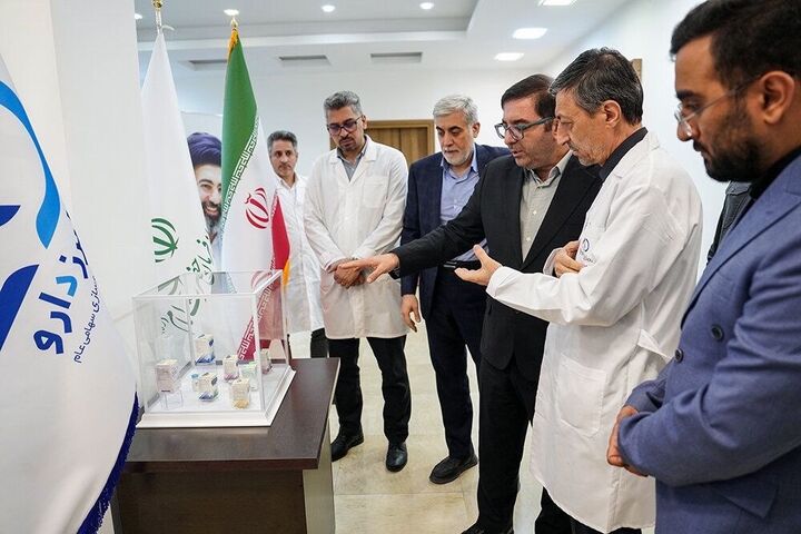 بازدید رئیس ستاد اجرایی فرمان امام از شرکت البرز دارو