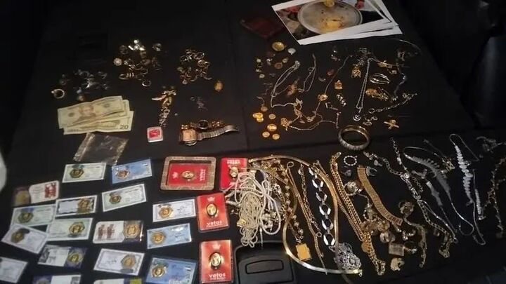 دستگیری زوج سارق حرفه‌ای طلاجات در پایتخت