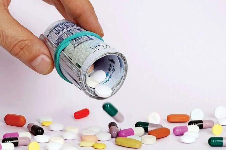 جهش هزینههای تولید و مطالبات انباشته؛ تهدیدی برای پایداری صنعت دارو جهش هزینههای تولید و مطالبات انباشته؛ تهدیدی برای پایداری صنعت دارو