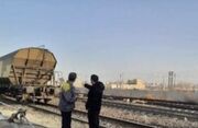توقف قطار خاوران- مشهد در پی خروج چند محور از خط| اعزام مسافران با قطار جایگزین
