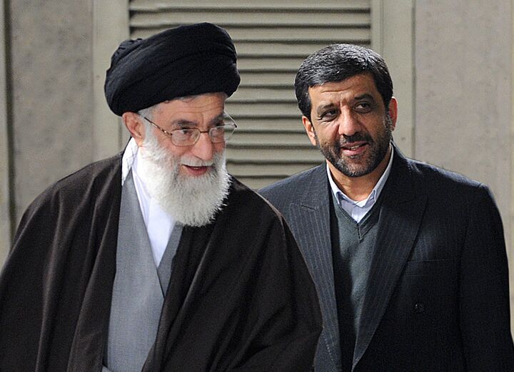 به زبان دیپلماسی به دنیا حالی کنید که قاتل رهبر شهید ما برای قصاص در دسترس بود