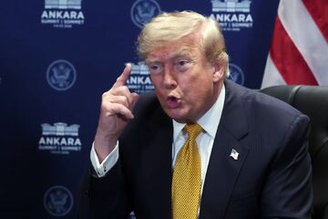 درخواست تازه ترامپ از ایران: بگویید تنگه باز است