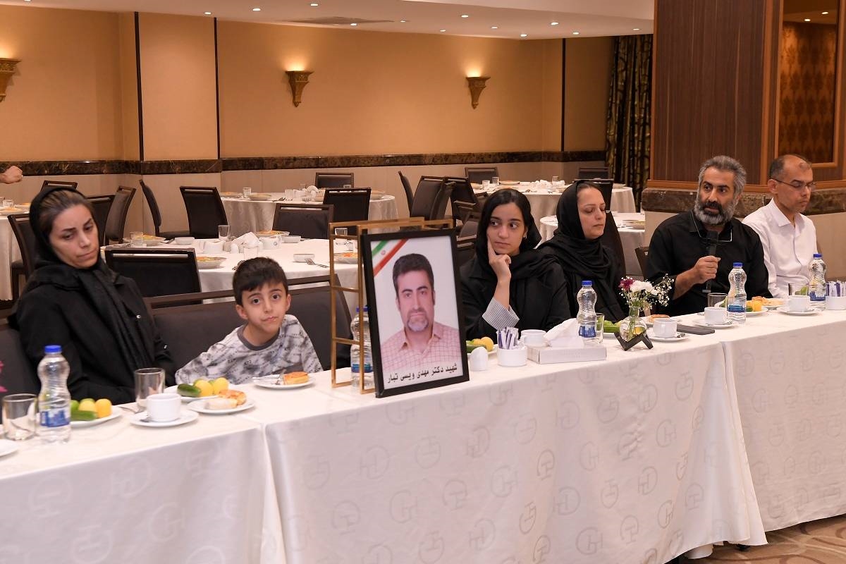 نشست صمیمانه مدیران شرکت صنایع پتروشیمی خلیج فارس با خانواده شهدای صنعت پتروشیمی