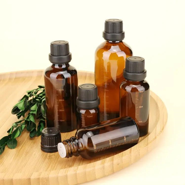 اسانس چیست و چه انواع و کاربردهایی دارد؟