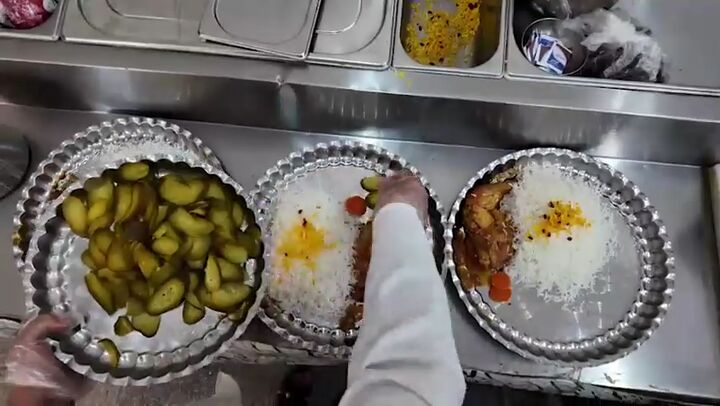 بازگشت کسبوکارهای نجفآباد با حمایت بنیاد برکت پس از جنگ بازگشت کسبوکارهای نجفآباد با حمایت بنیاد برکت پس از جنگ
